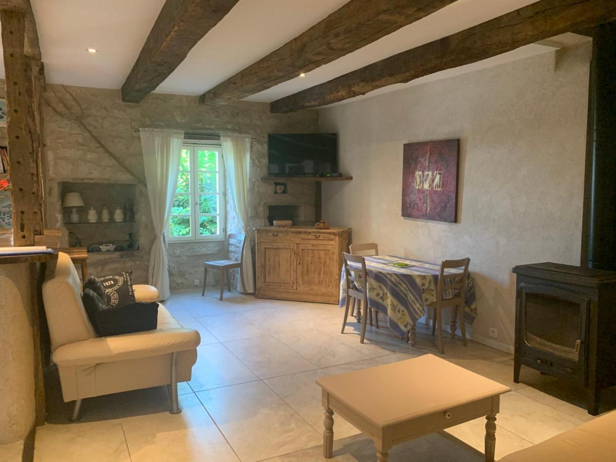 La Maison De Chloe Senouillac エクステリア 写真