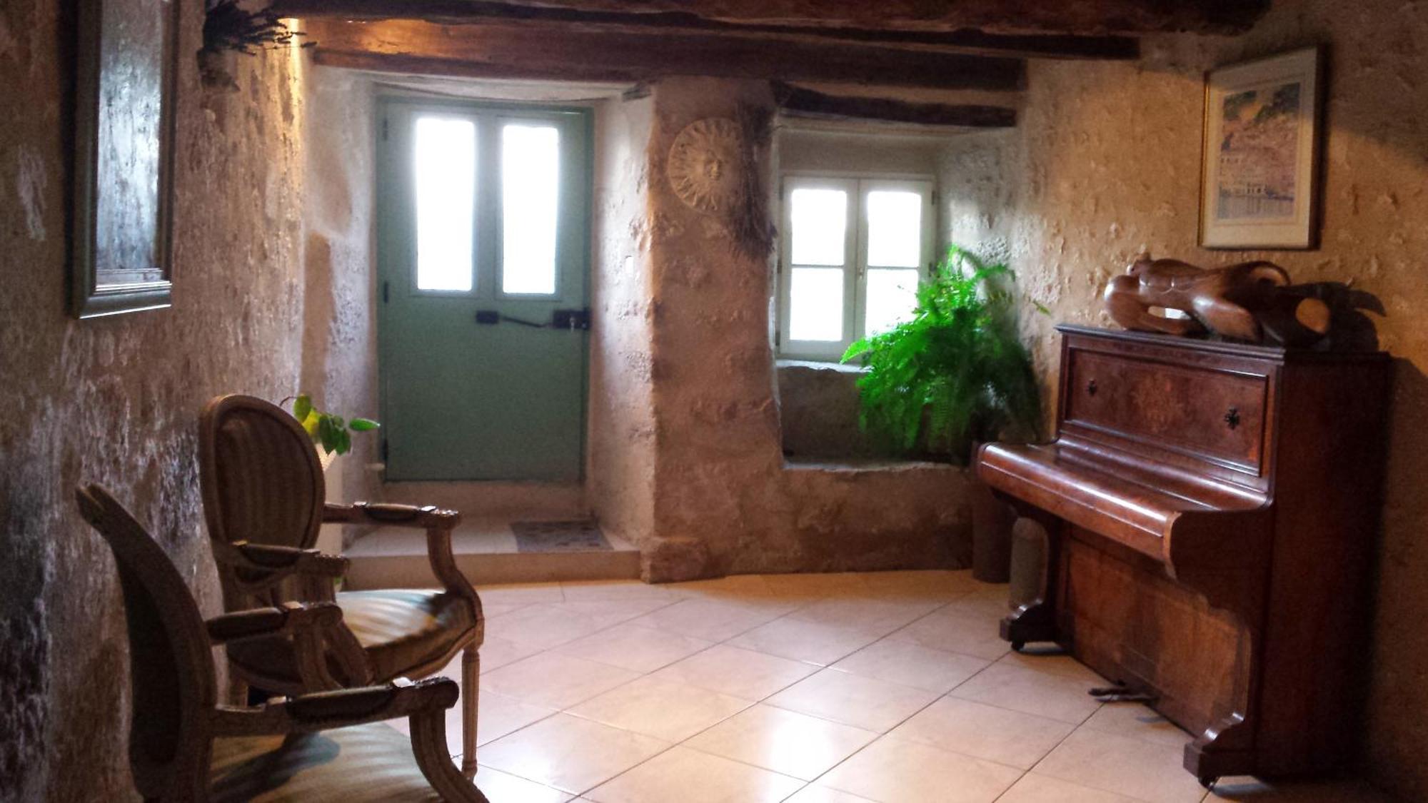 La Maison De Chloe Senouillac エクステリア 写真